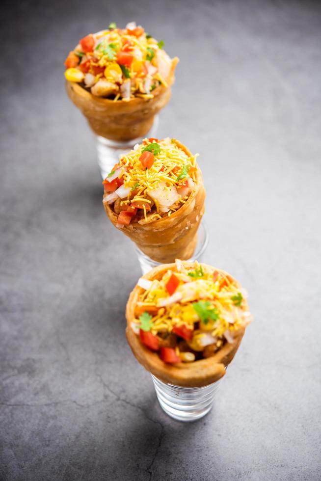 kutchi cone chaat est un apéritif de fête populaire en inde photo