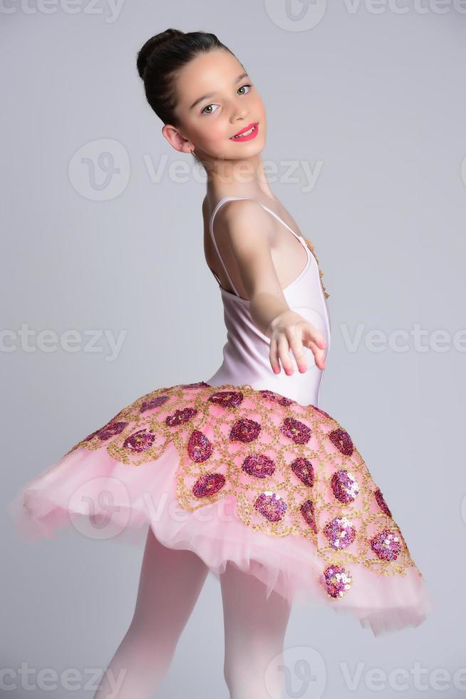 belle fille danseuse de ballet. photo