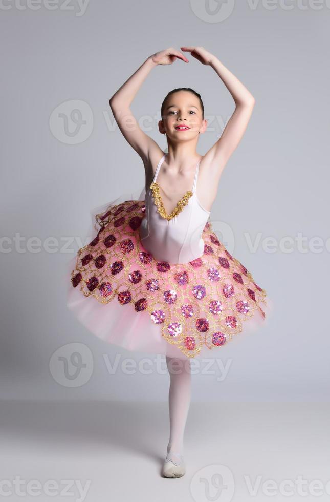 belle fille danseuse de ballet. photo