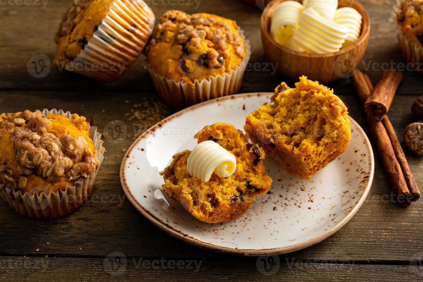 muffins à la citrouille avec crumble à l'avoine et à la cassonade photo