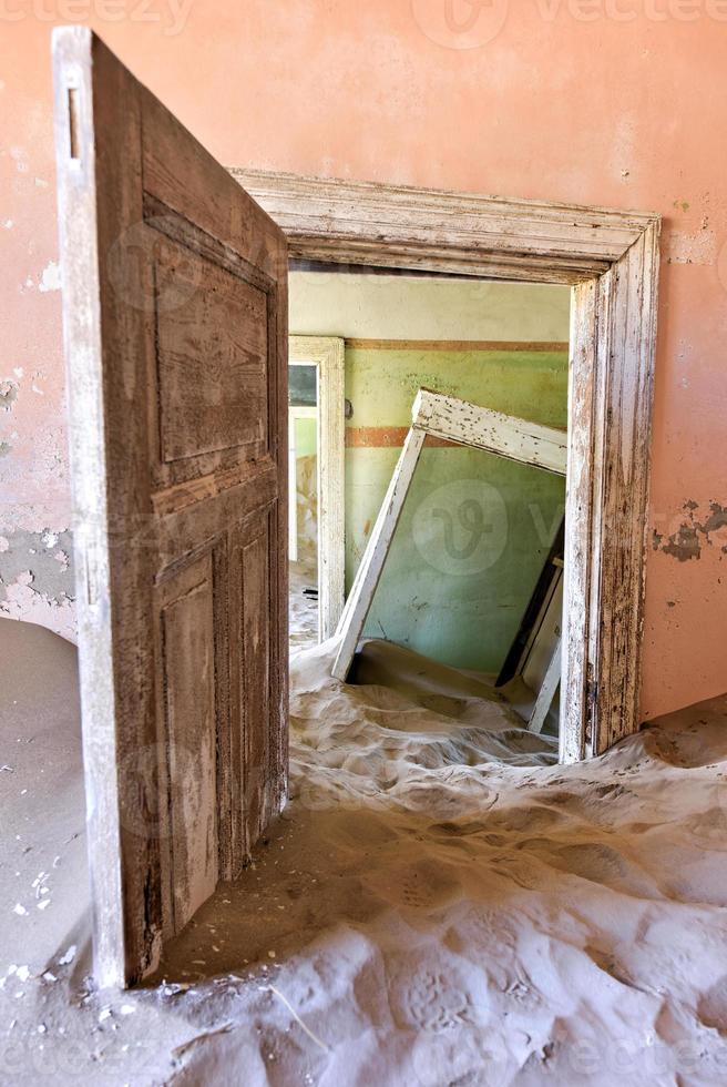 ville fantôme kolmanskop, namibie photo