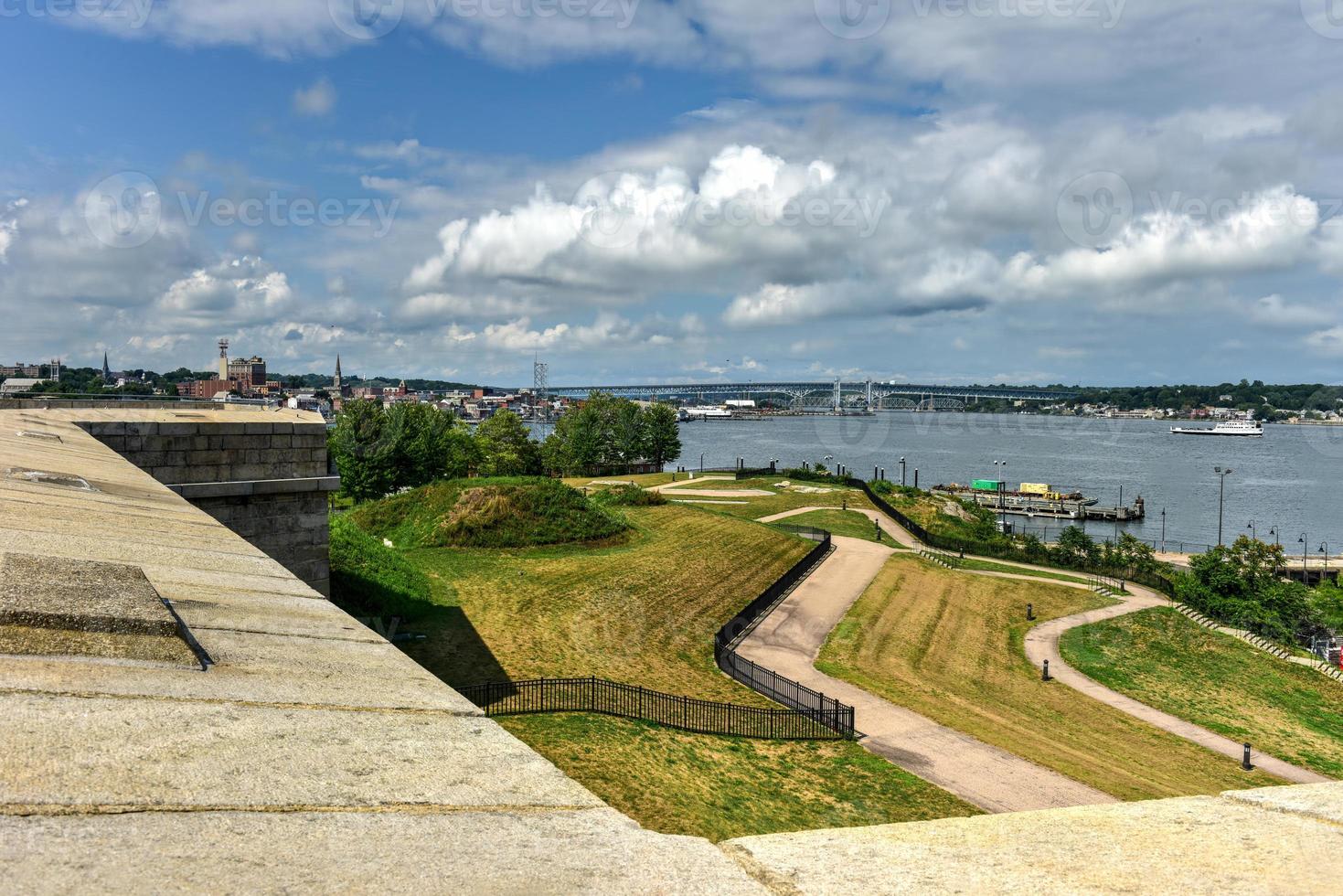 fort trumbull à new london, connecticut le long de la côte atlantique, construit dans le style néo-égyptien au 19e siècle. photo