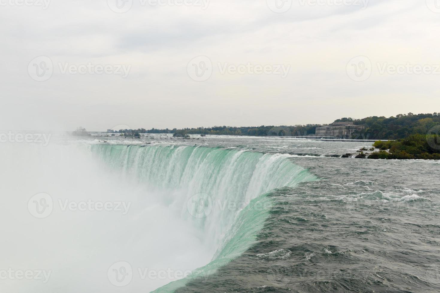 chutes en fer à cheval, une partie des chutes du niagara, au canada. photo