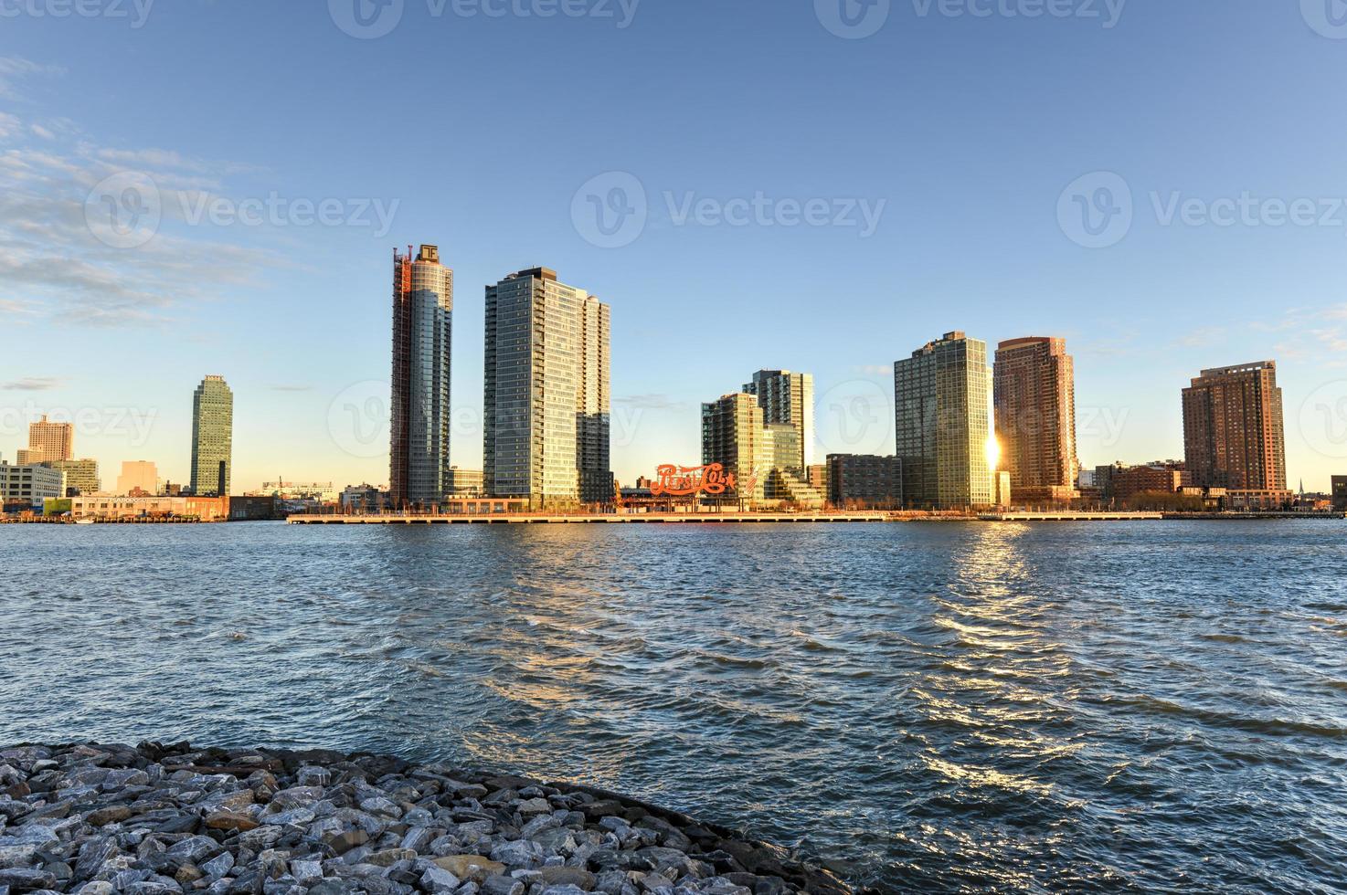 ville de long island depuis roosevelt island, new york photo