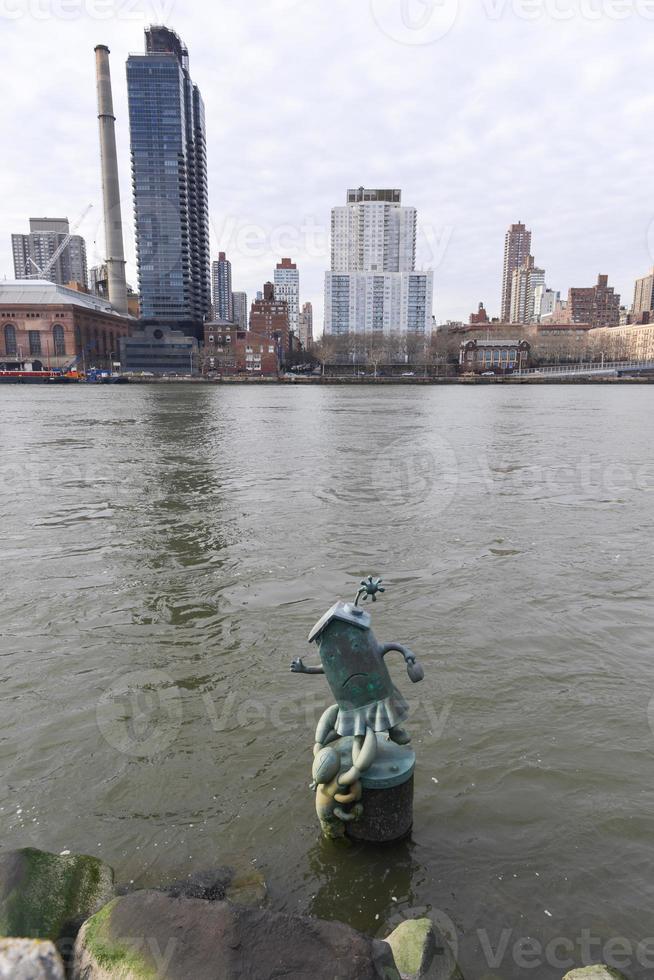 Sculptures de Tom Otterness, Roosevelt Island, New York photo
