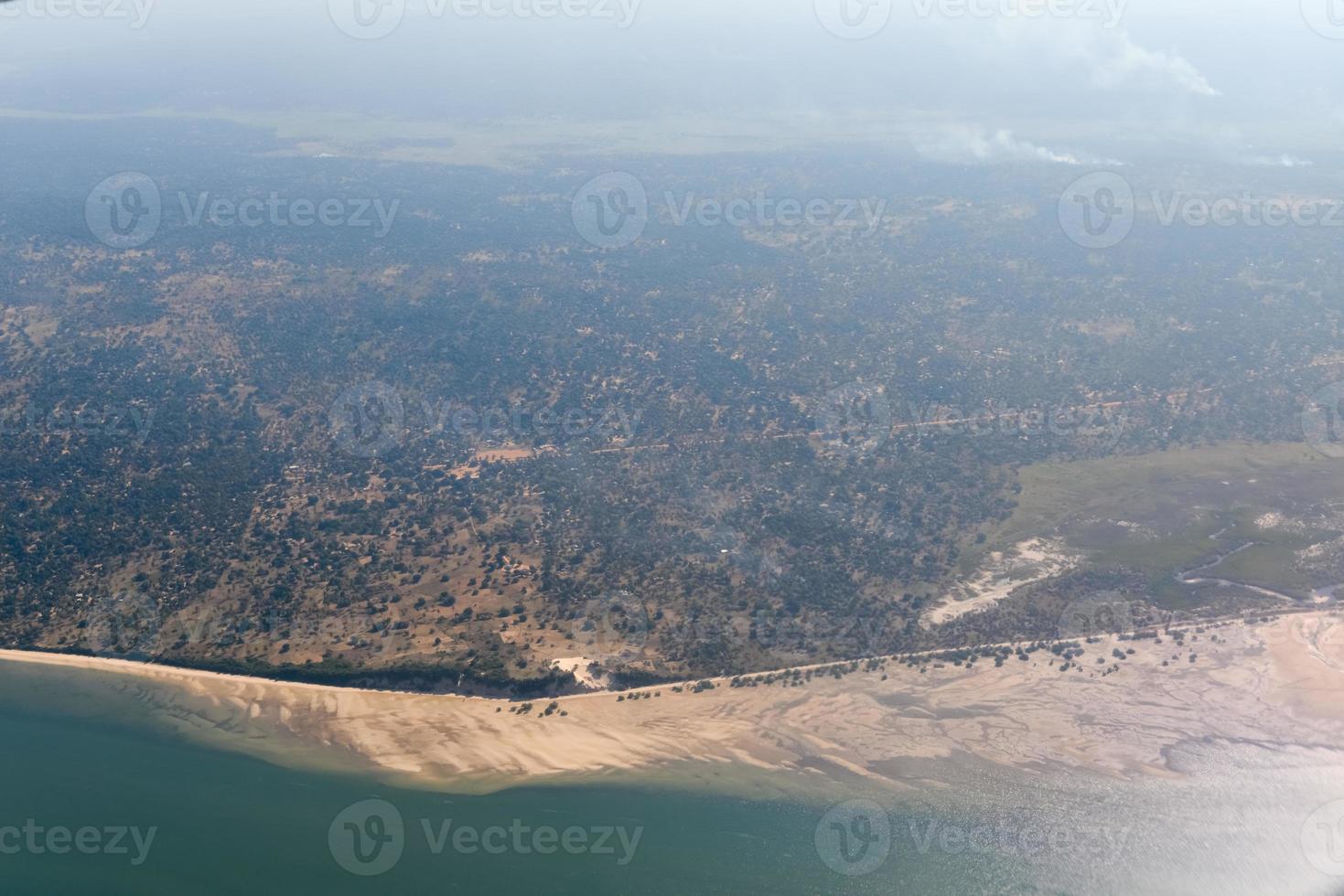 vue aérienne de la province d'inhambane - mozambique photo