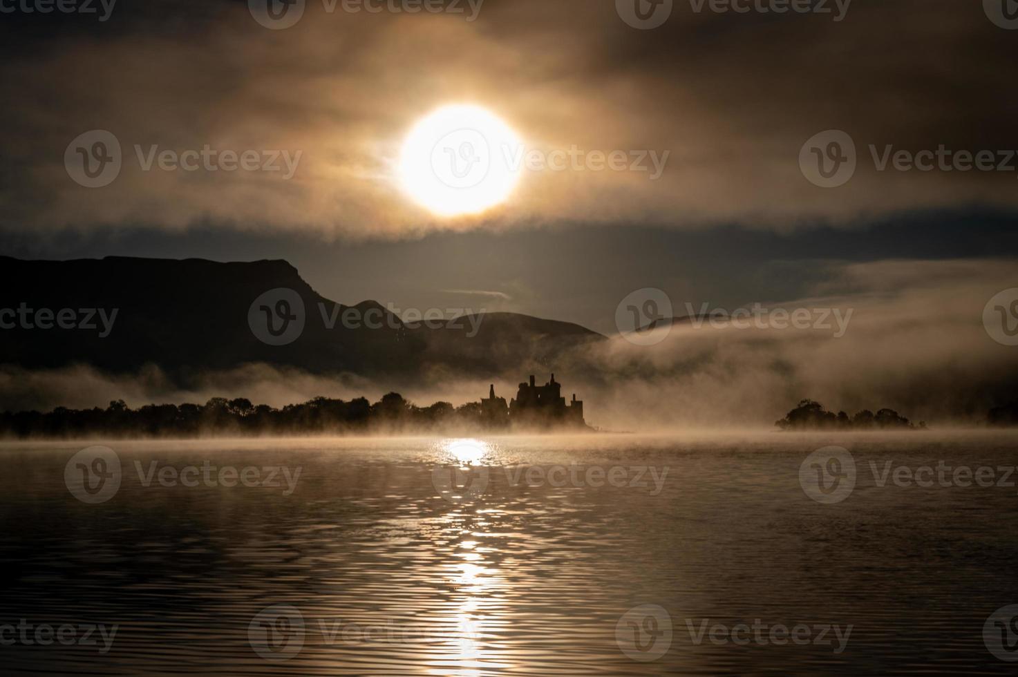 Loch Awe, Ecosse. photo