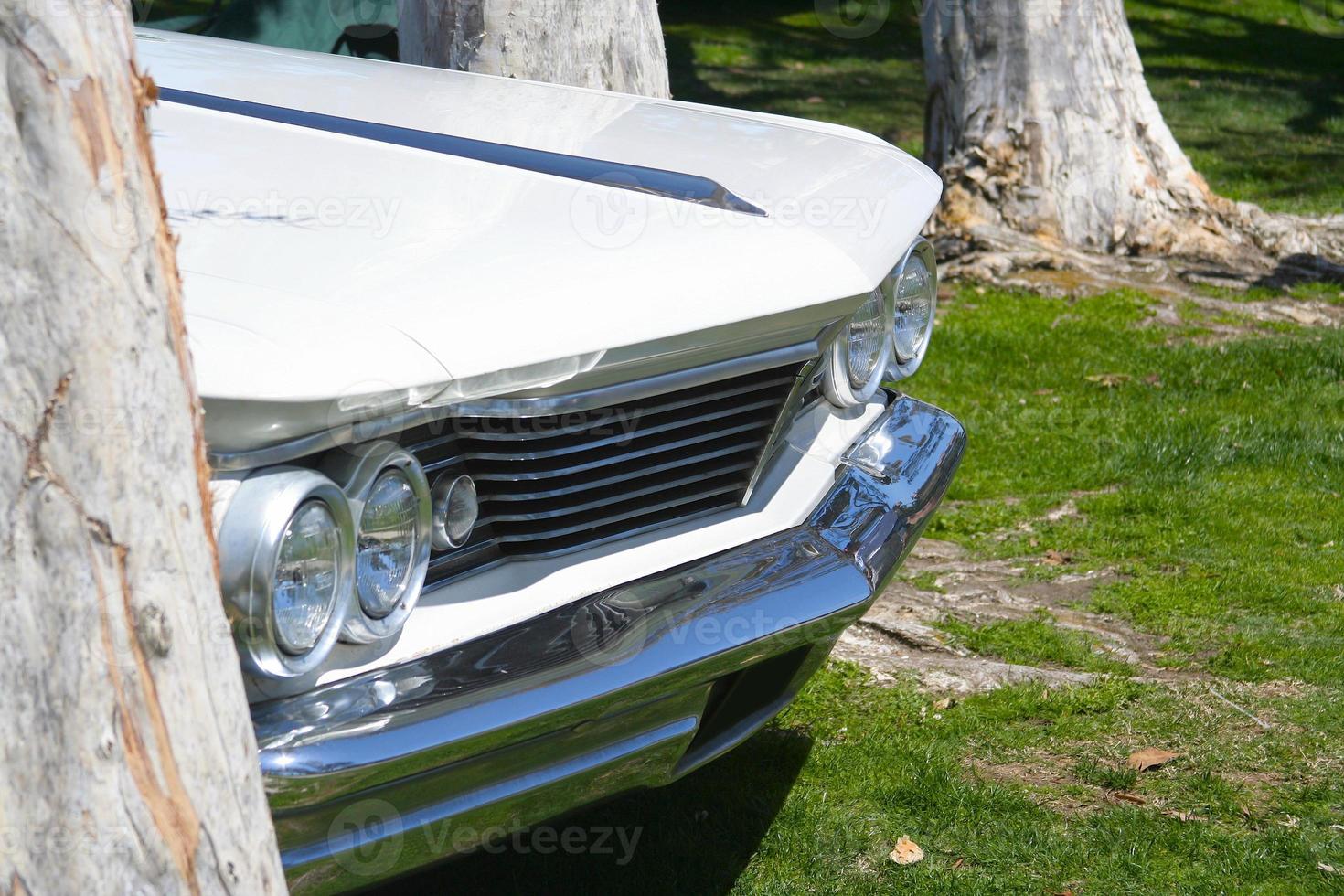 voiture ancienne blanche photo