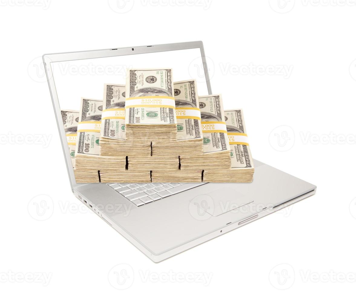 ordinateur portable avec des piles d'argent provenant de l'écran photo