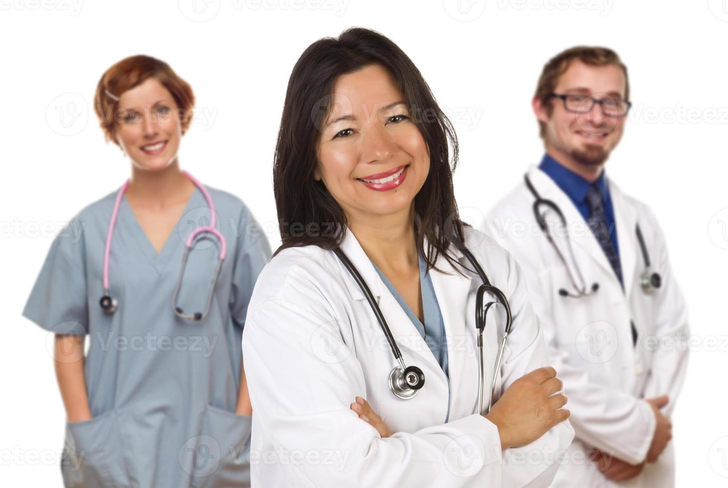 groupe de médecins ou d'infirmières sur fond blanc photo