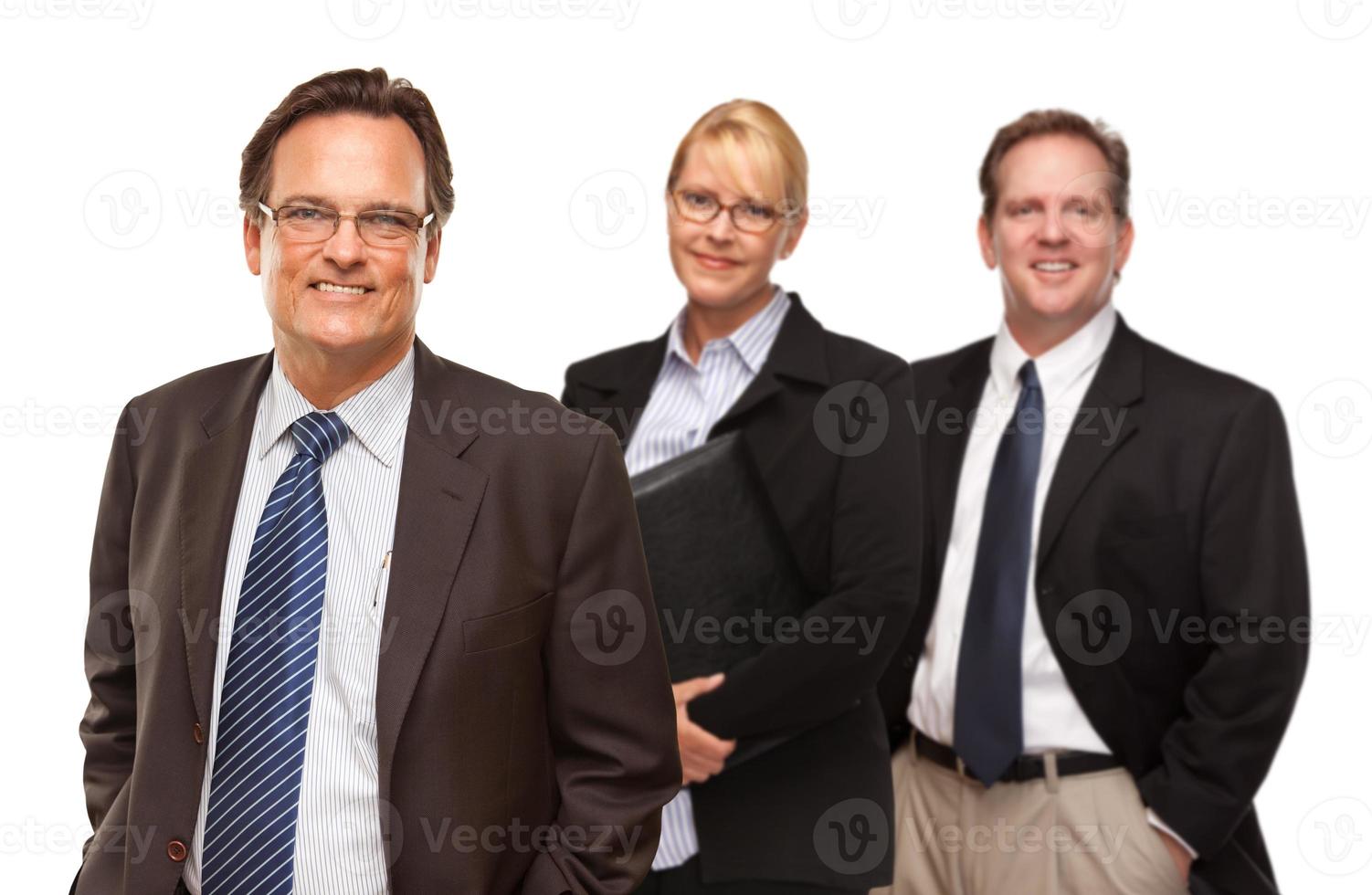 homme d'affaires avec portrait d'équipe sur blanc photo