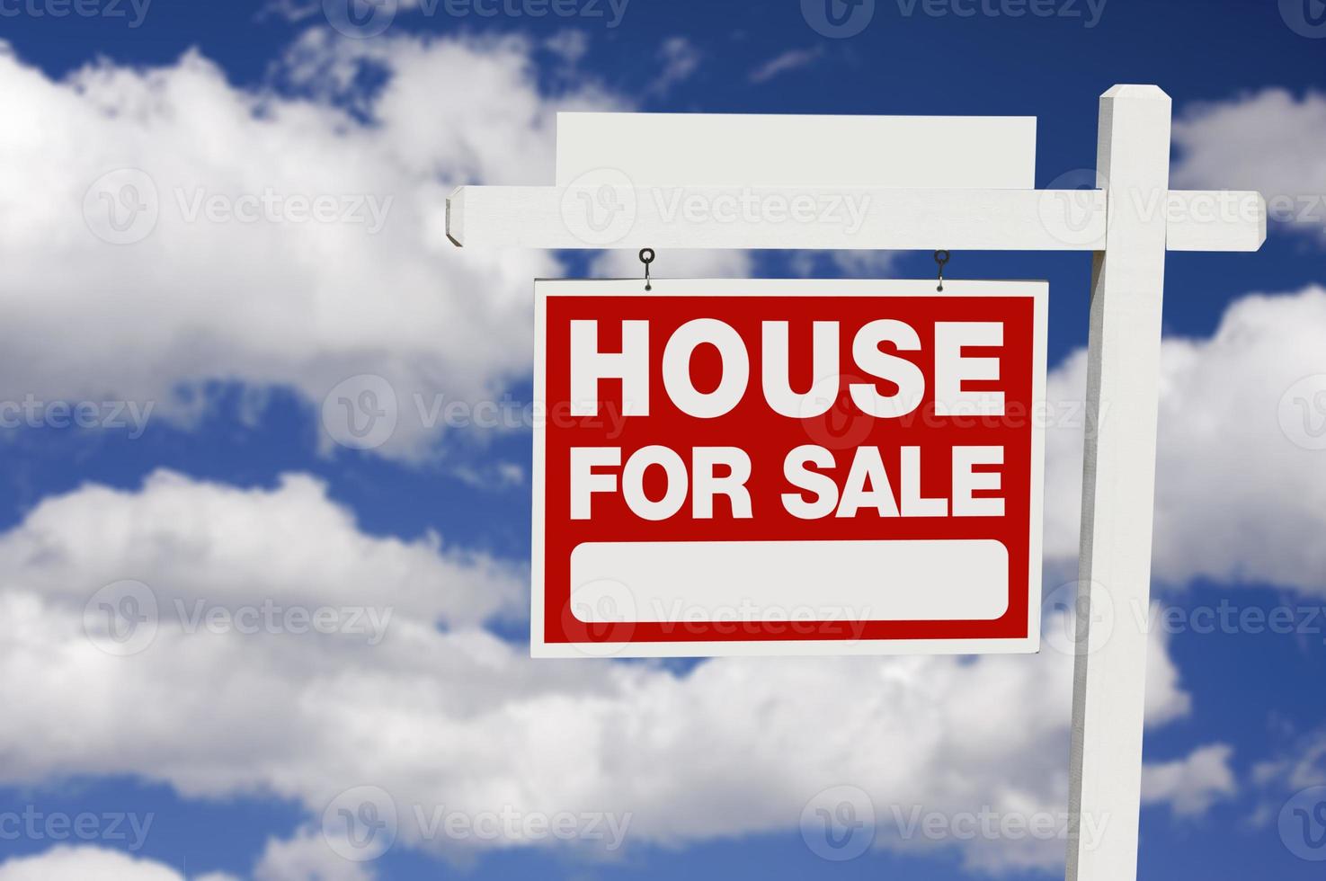 maison à vendre signe sur les nuages photo