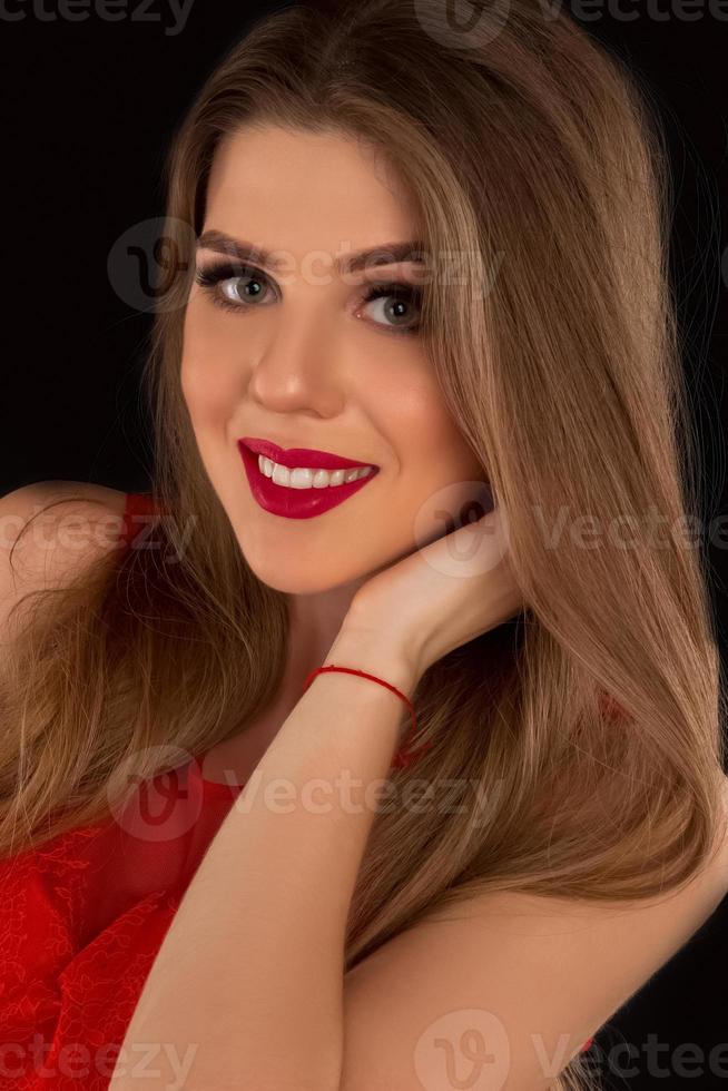 fille aux lèvres rouges photo