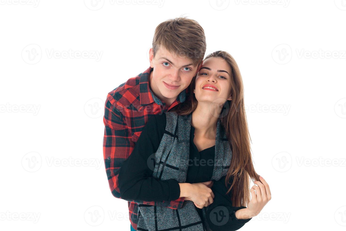 couple élégant amoureux en studio photo