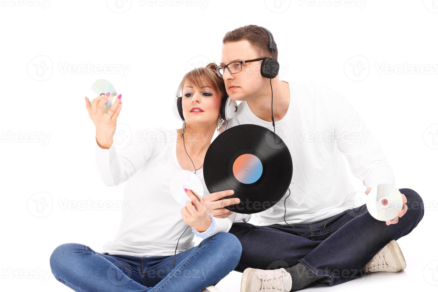 couple avec disque vinyle photo