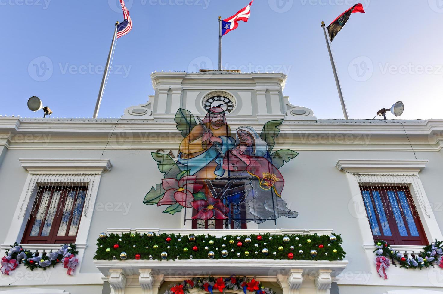 hôtel de ville de ponce à porto rico pendant les vacances de noël. photo