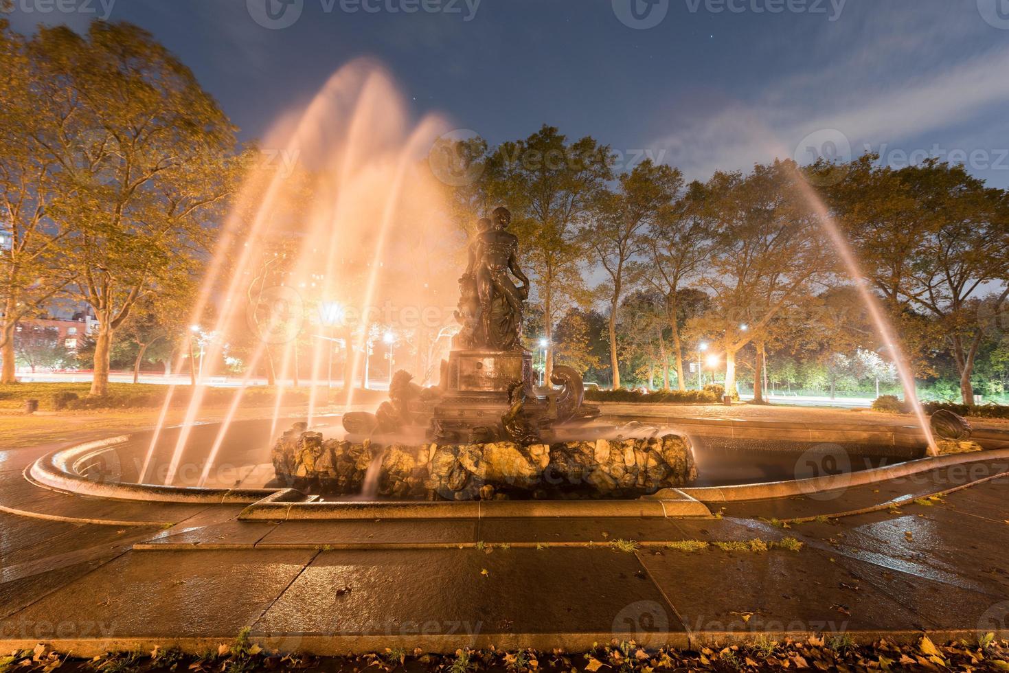 La fontaine Bailey est une sculpture extérieure du XIXe siècle située sur la grande place de l'armée de New York, à Brooklyn, à New York, aux États-Unis. photo