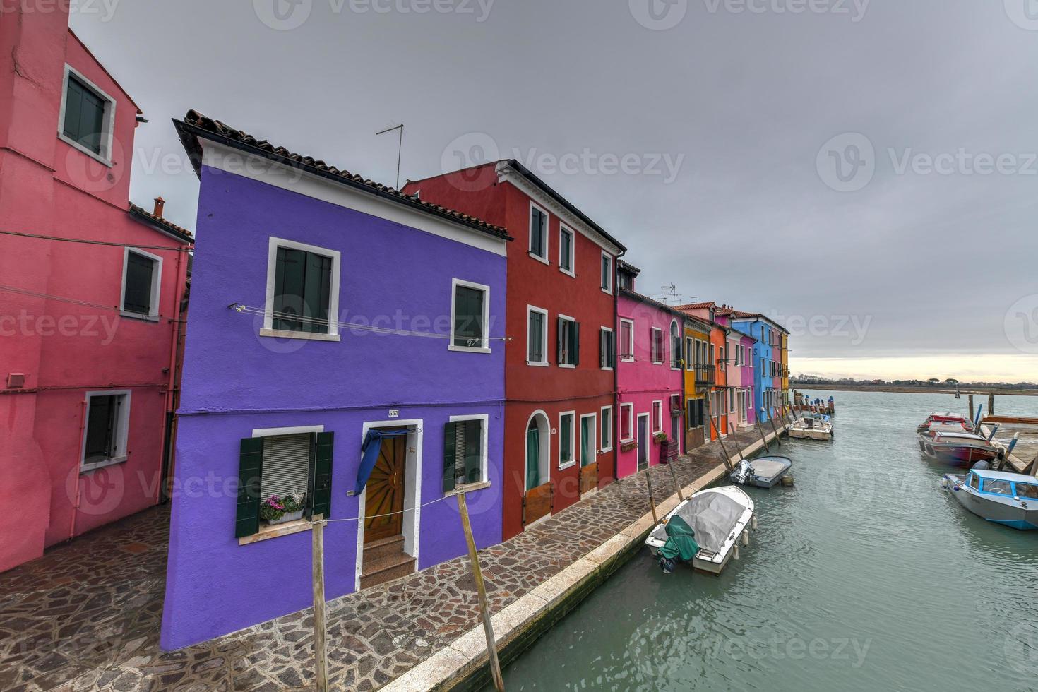 burano - venise, italie photo