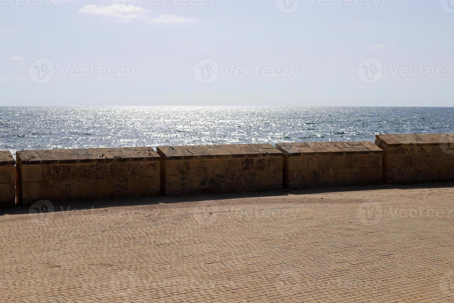 mur d'une ancienne forteresse dans le nord d'israël. photo