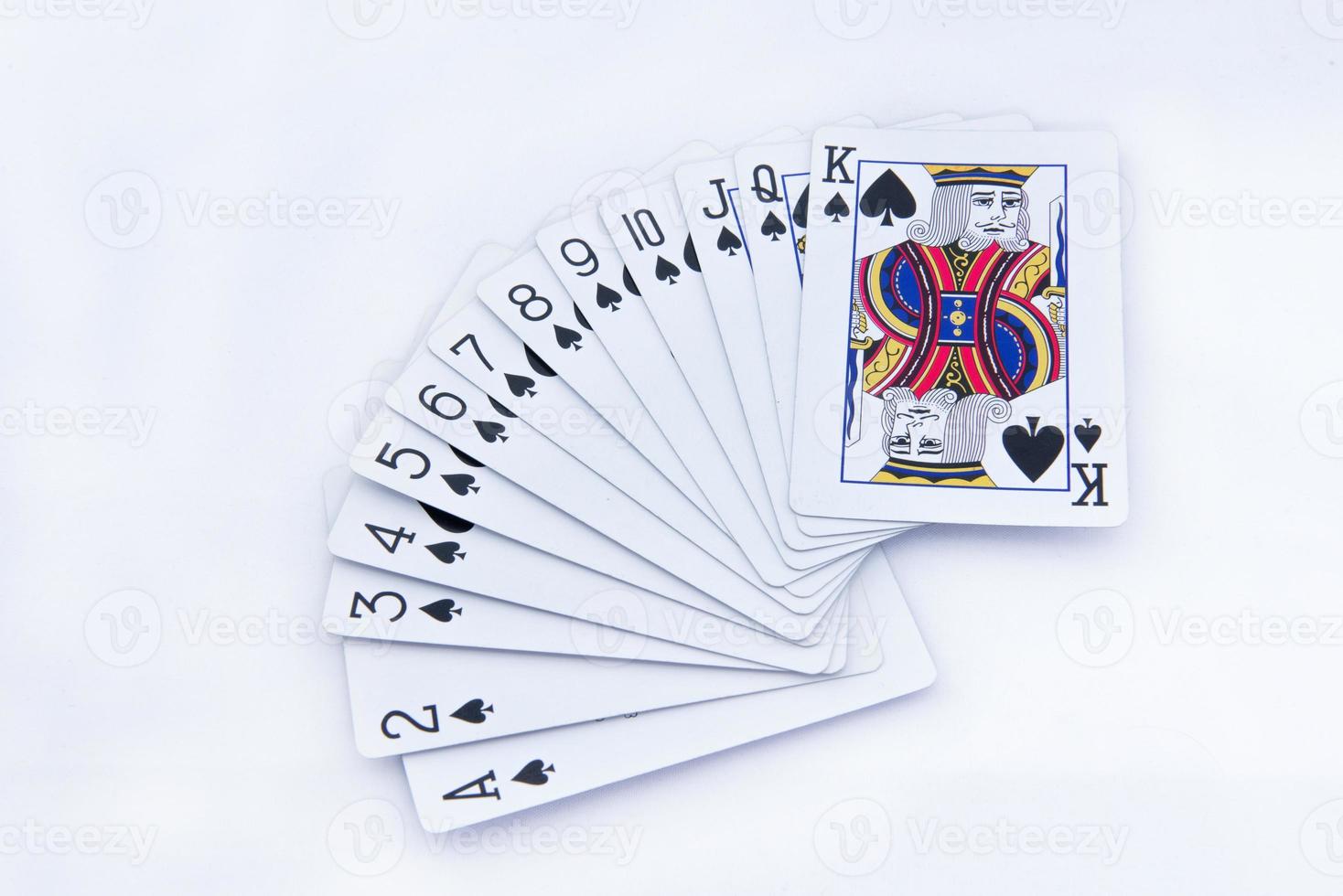 cartes de poker sur fond blanc photo