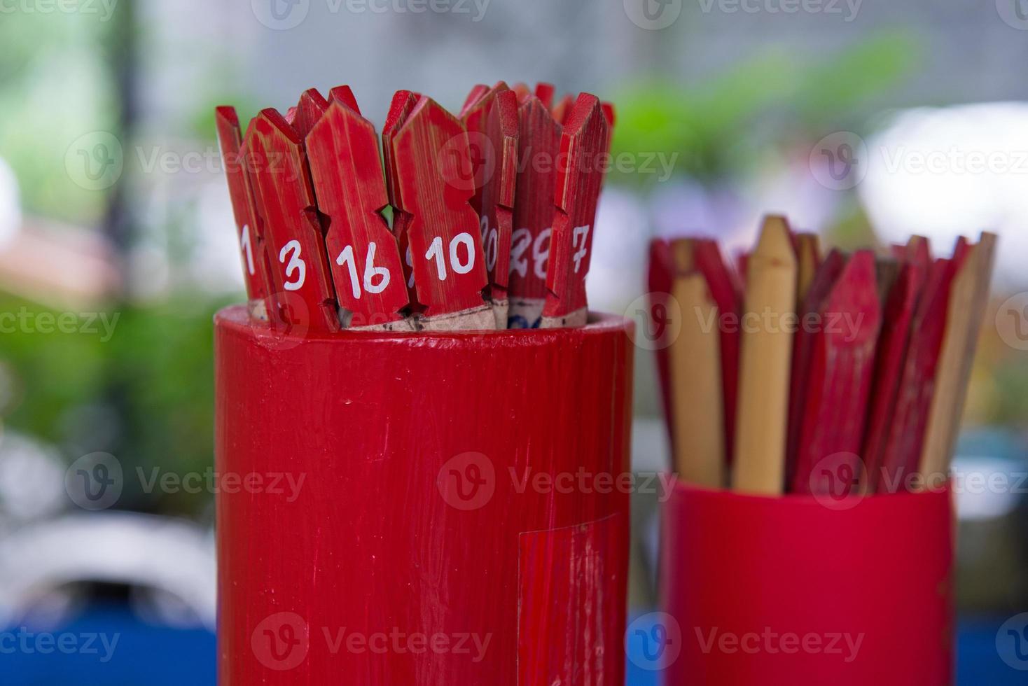 lancer beaucoup de numéros porte-bonheur dans le style thaïlandais photo