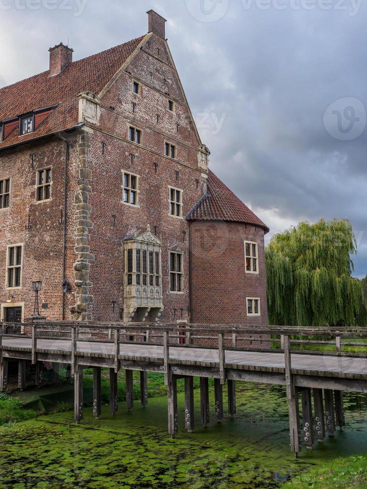 le château de raesfeld en allemagne photo