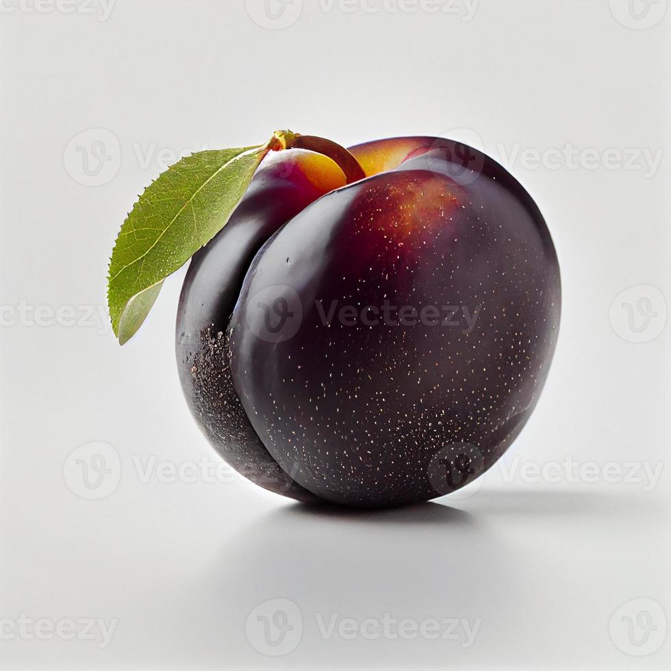 fruit de prune isolé sur fond blanc. photo