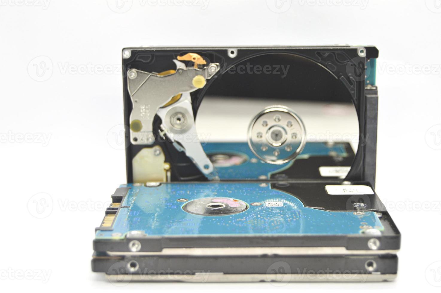 Les images de disque dur de type disque rotatif de 2,5 pouces sont encore couramment utilisées aujourd'hui. photo