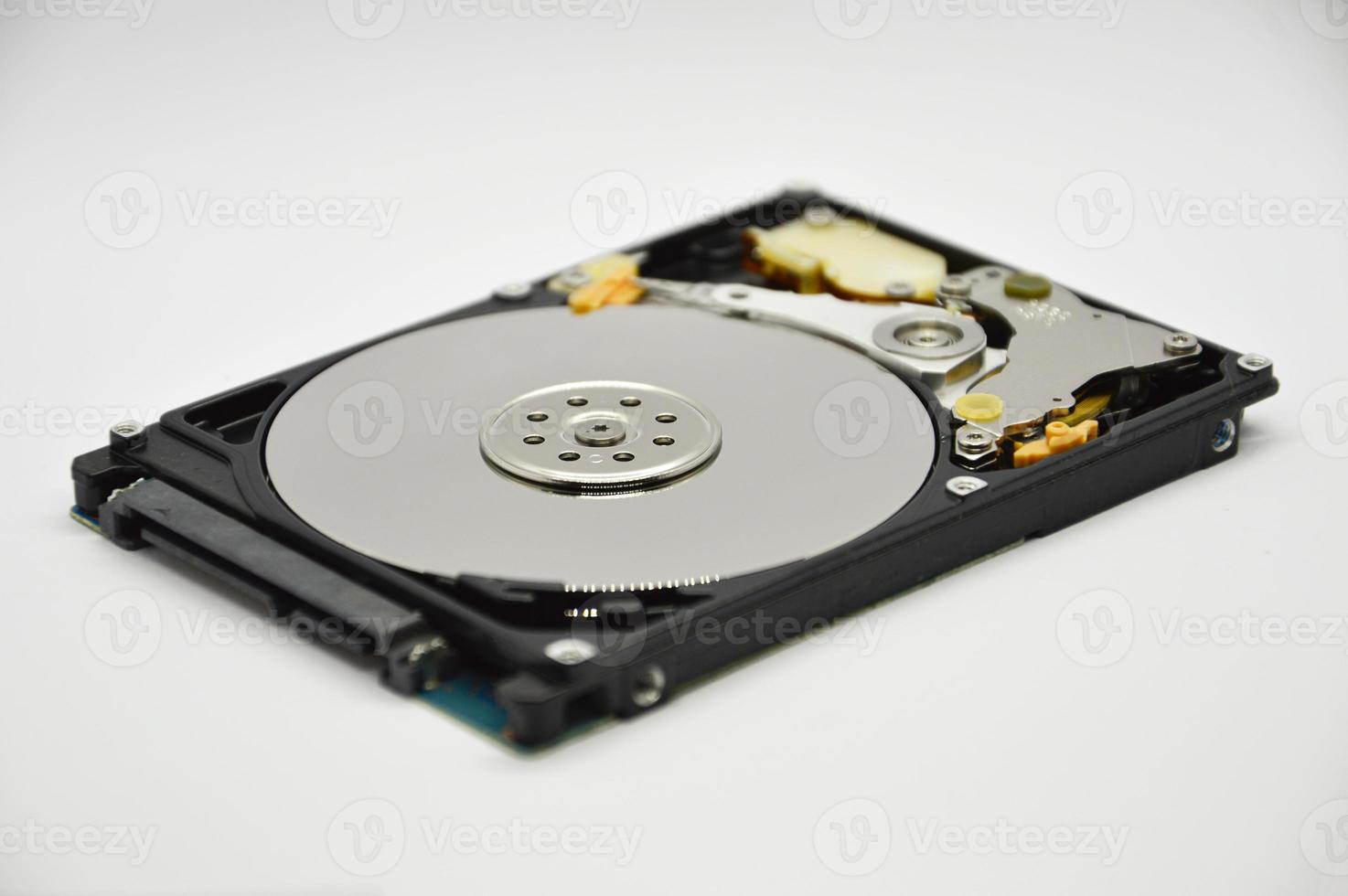 Les images de disque dur de type disque rotatif de 2,5 pouces sont encore couramment utilisées aujourd'hui. photo