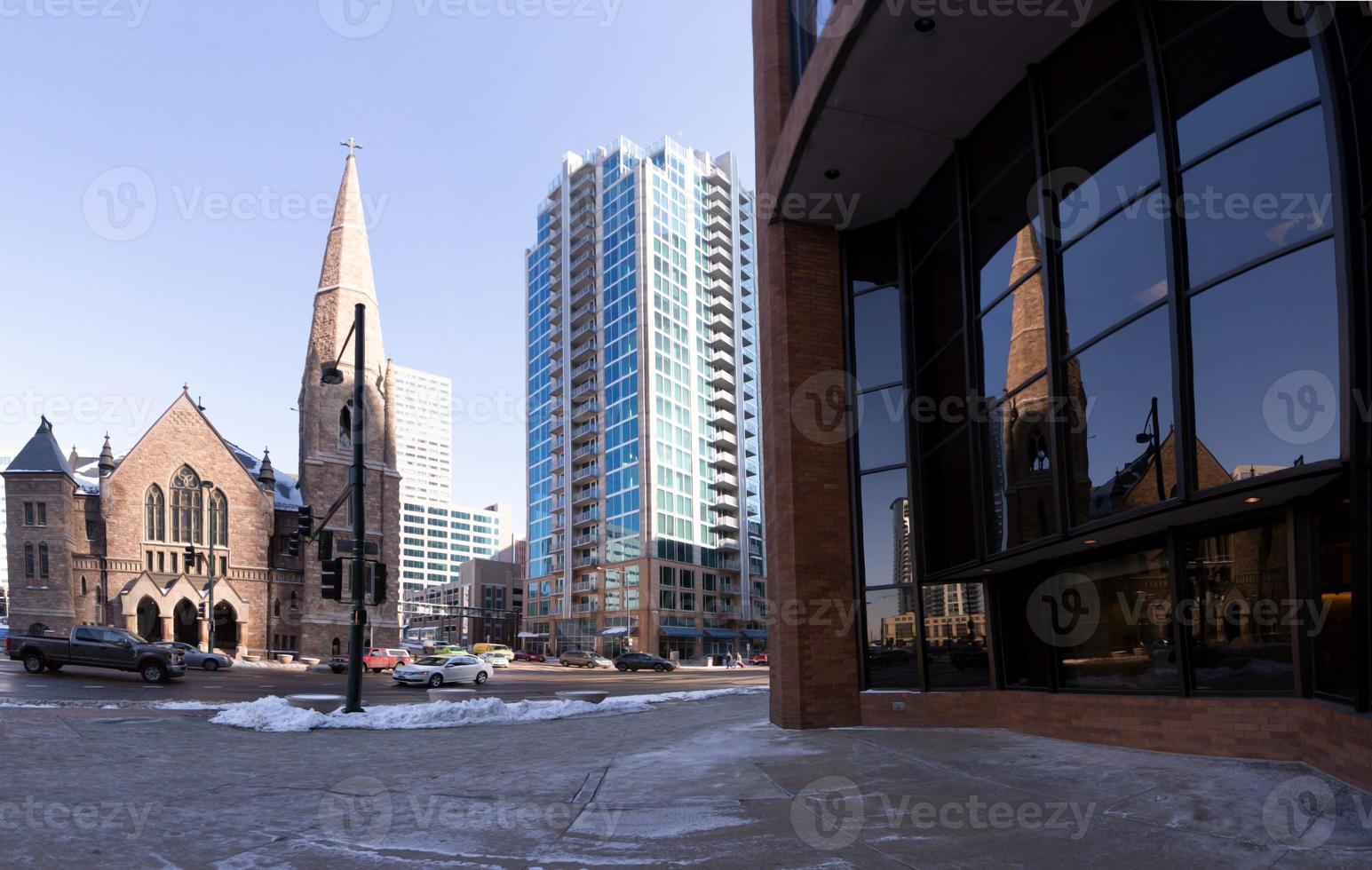 photo de l'église méthodiste unie de la trinité à denver en hiver