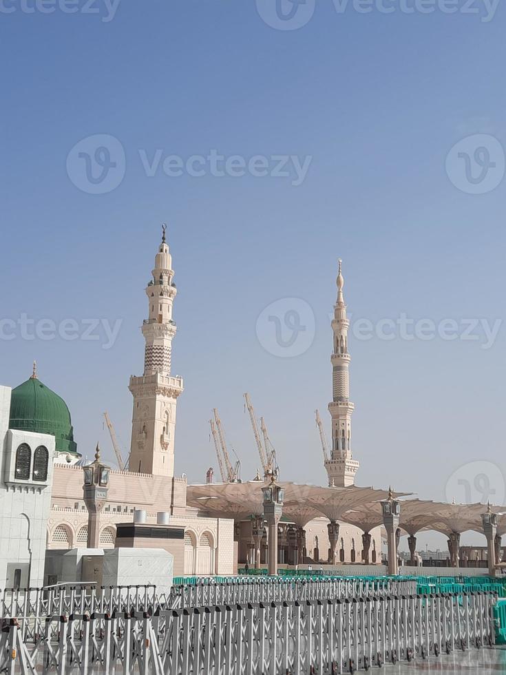 belle vue de jour sur masjid al nabawi, médina, arabie saoudite. photo