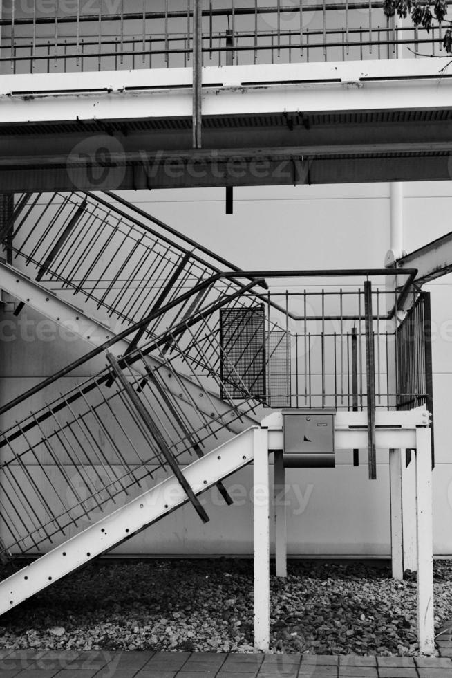 escalier extérieur d'un bâtiment industriel photo