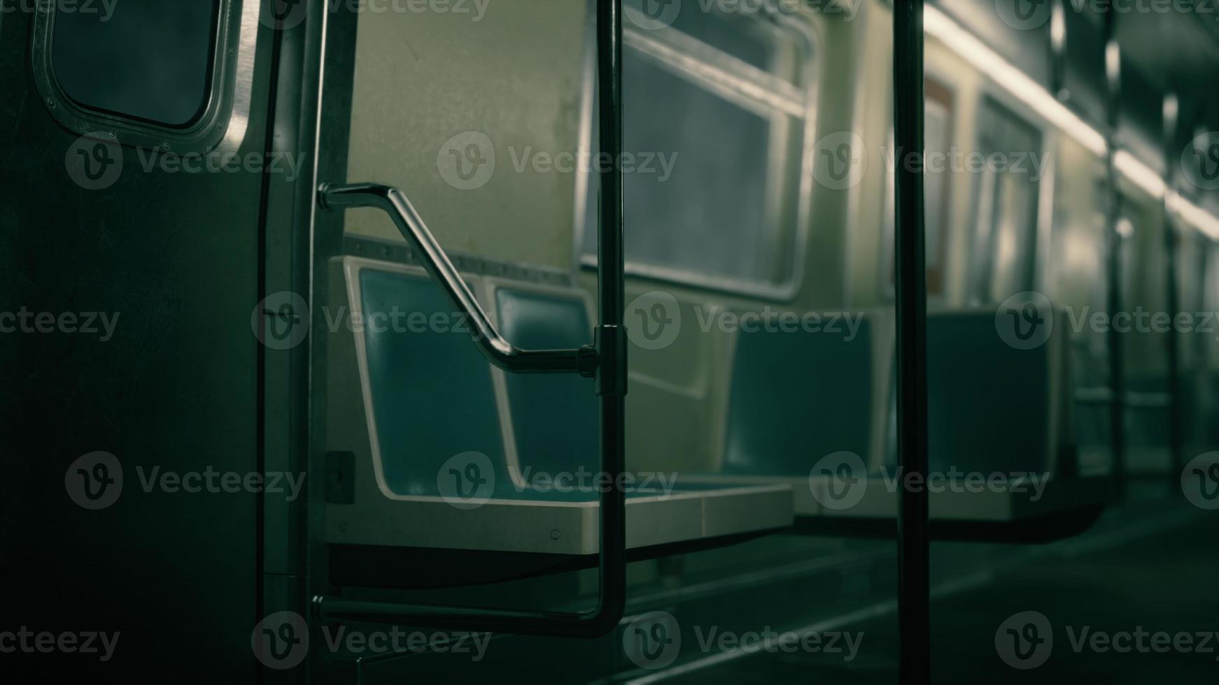 rame de métro en métal vide 8k à chicago urbain photo