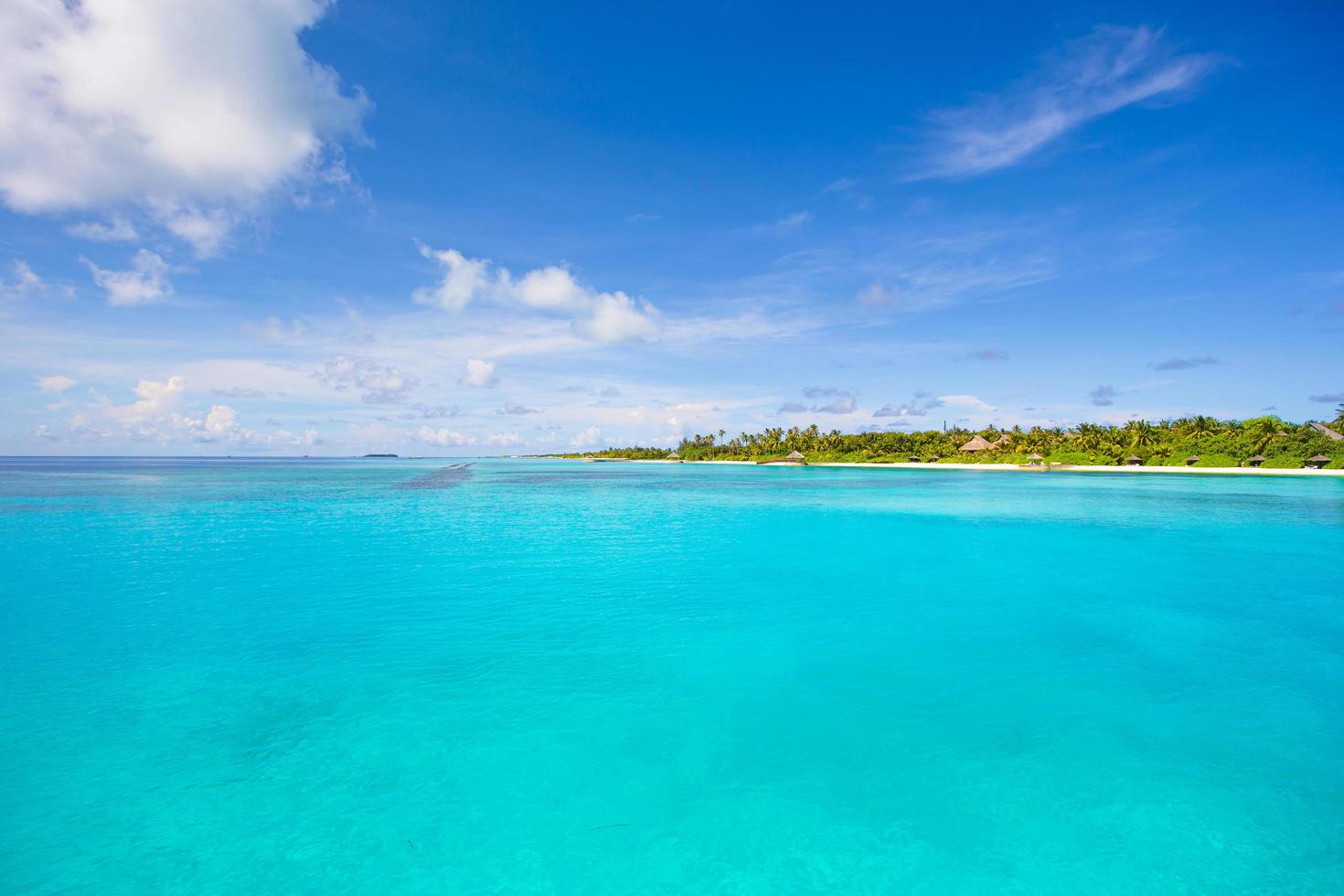 île et océan bleu tropical photo