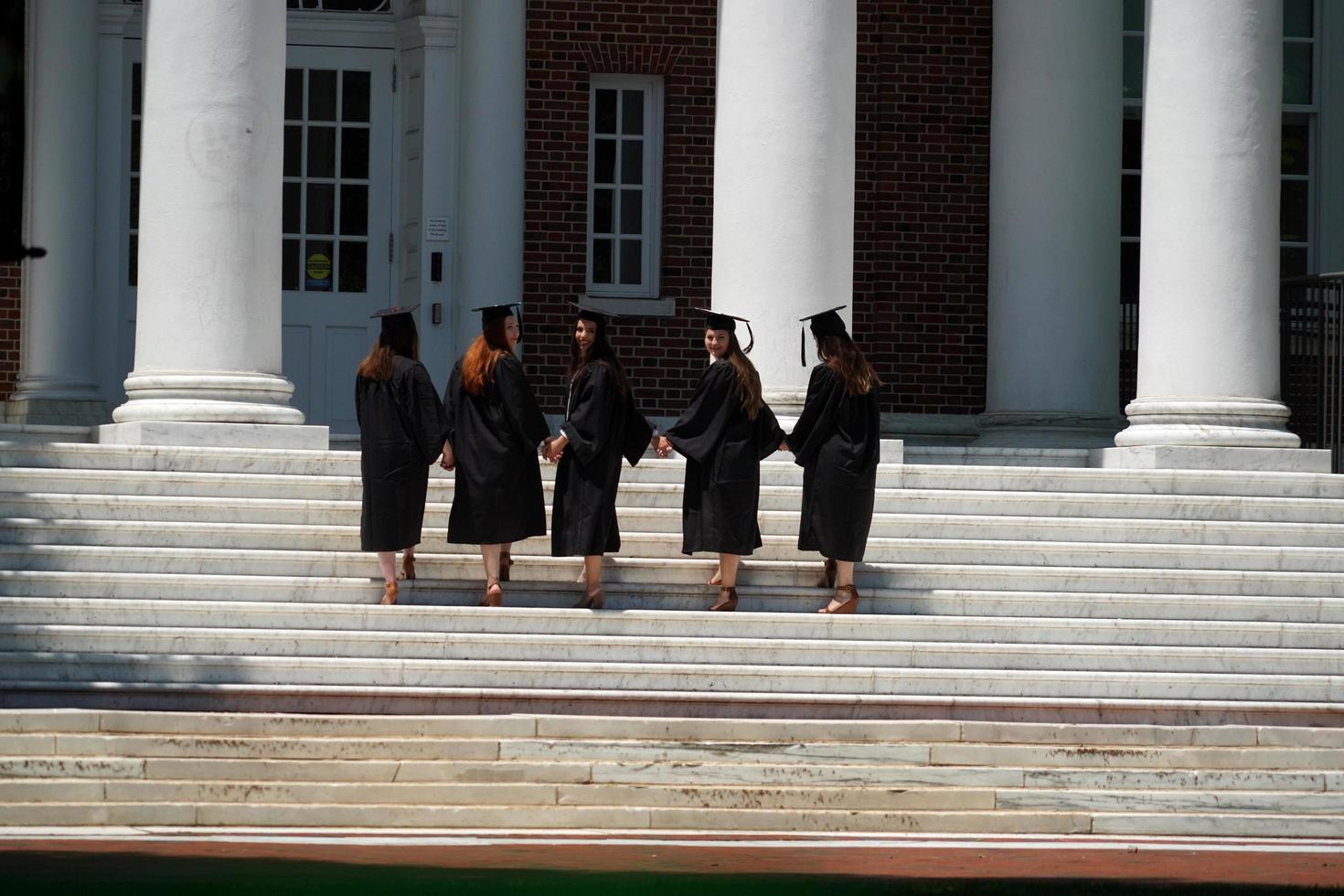 baltimore, états-unis - 21 mai 2018- journée de remise des diplômes à l'université john hopkins photo