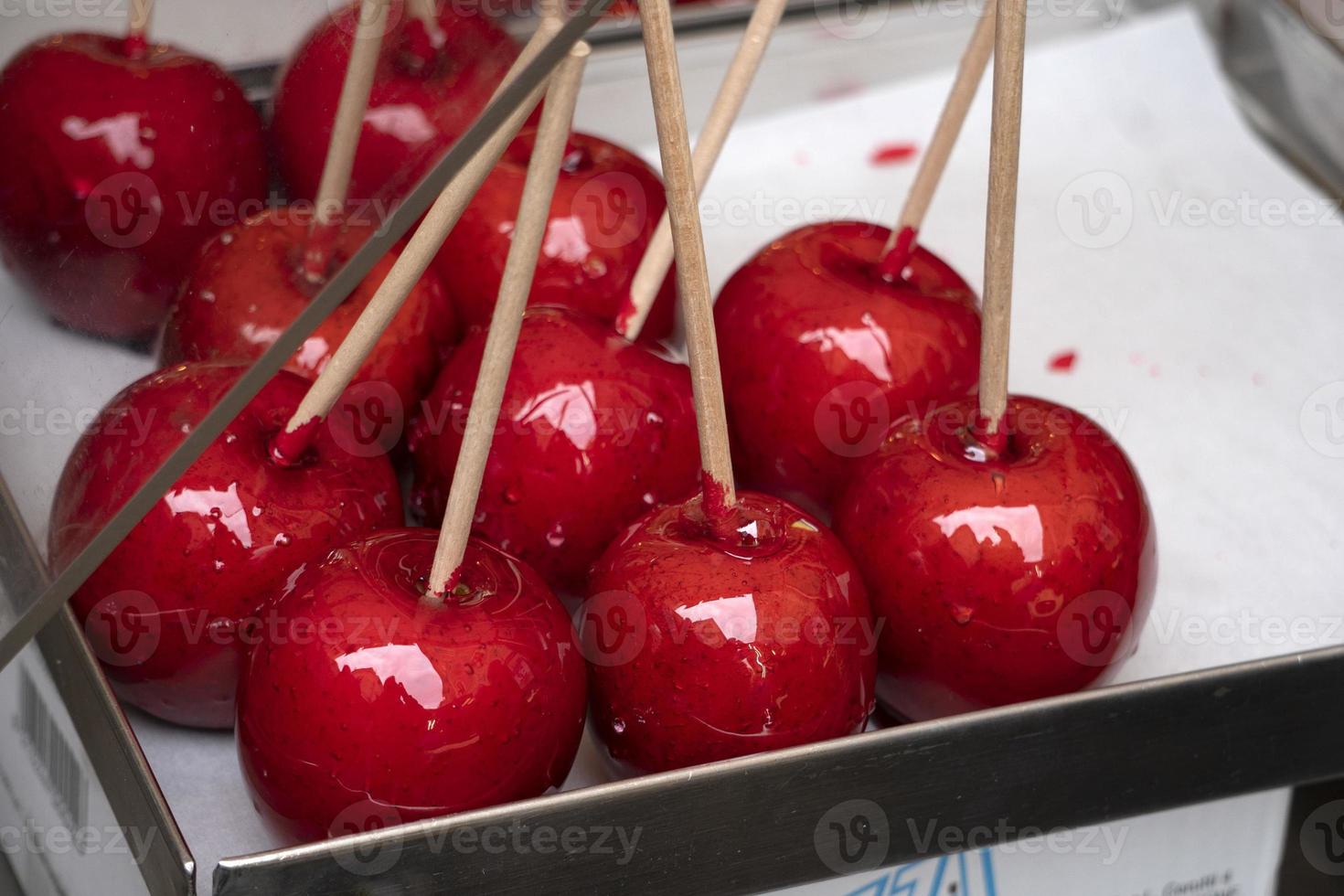 pomme caramélisée au marché photo