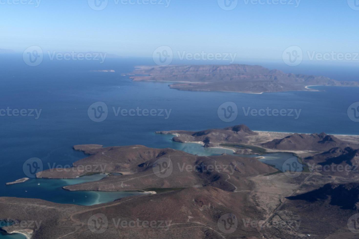 la paz balandra et autre plage mexique baja california sur depuis le panorama de l'avion photo