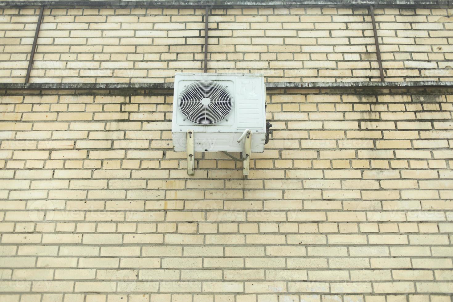 climatisation murale. système de refroidissement par air. photo