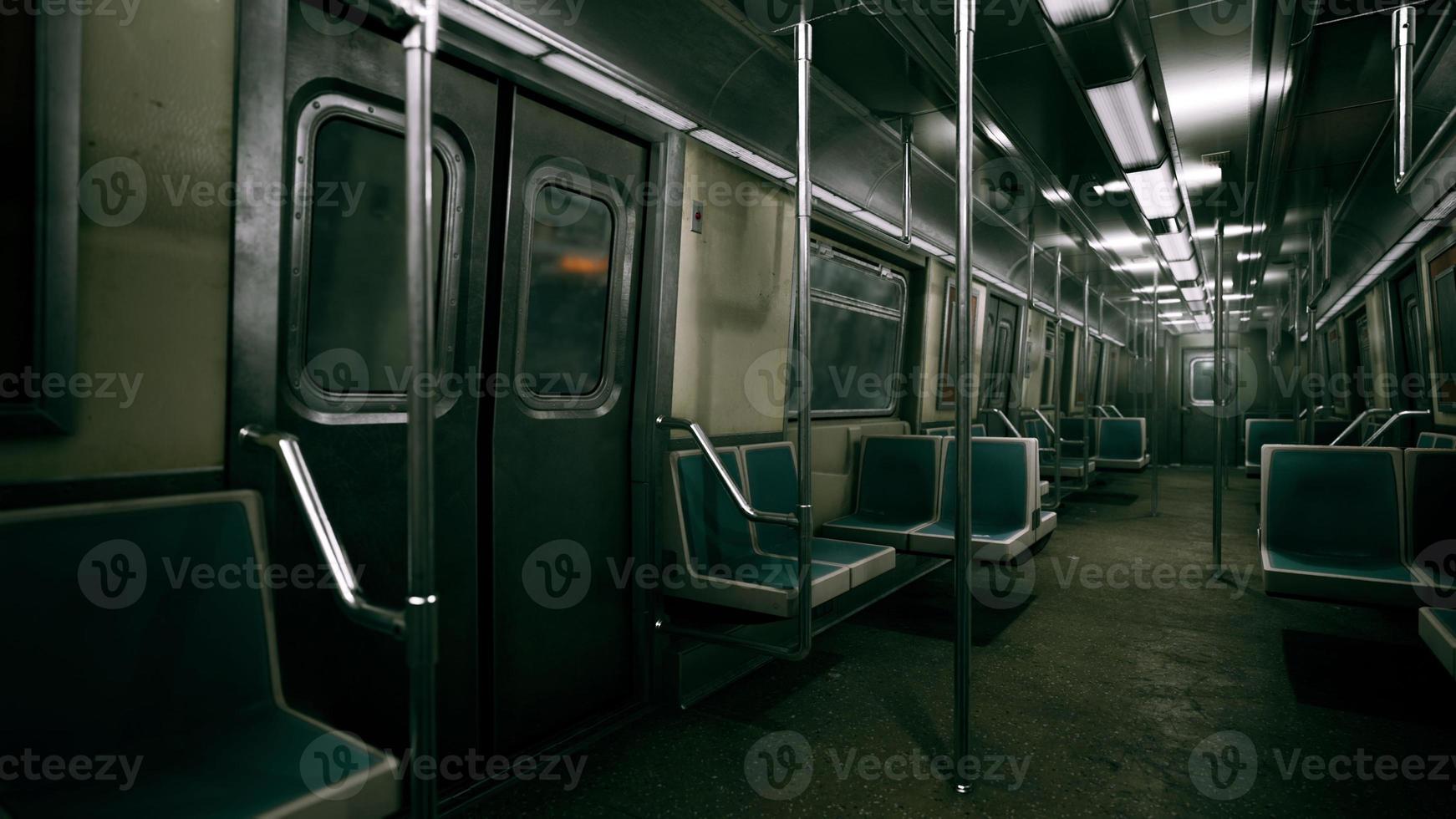 métro de transport en commun vide train de métro photo