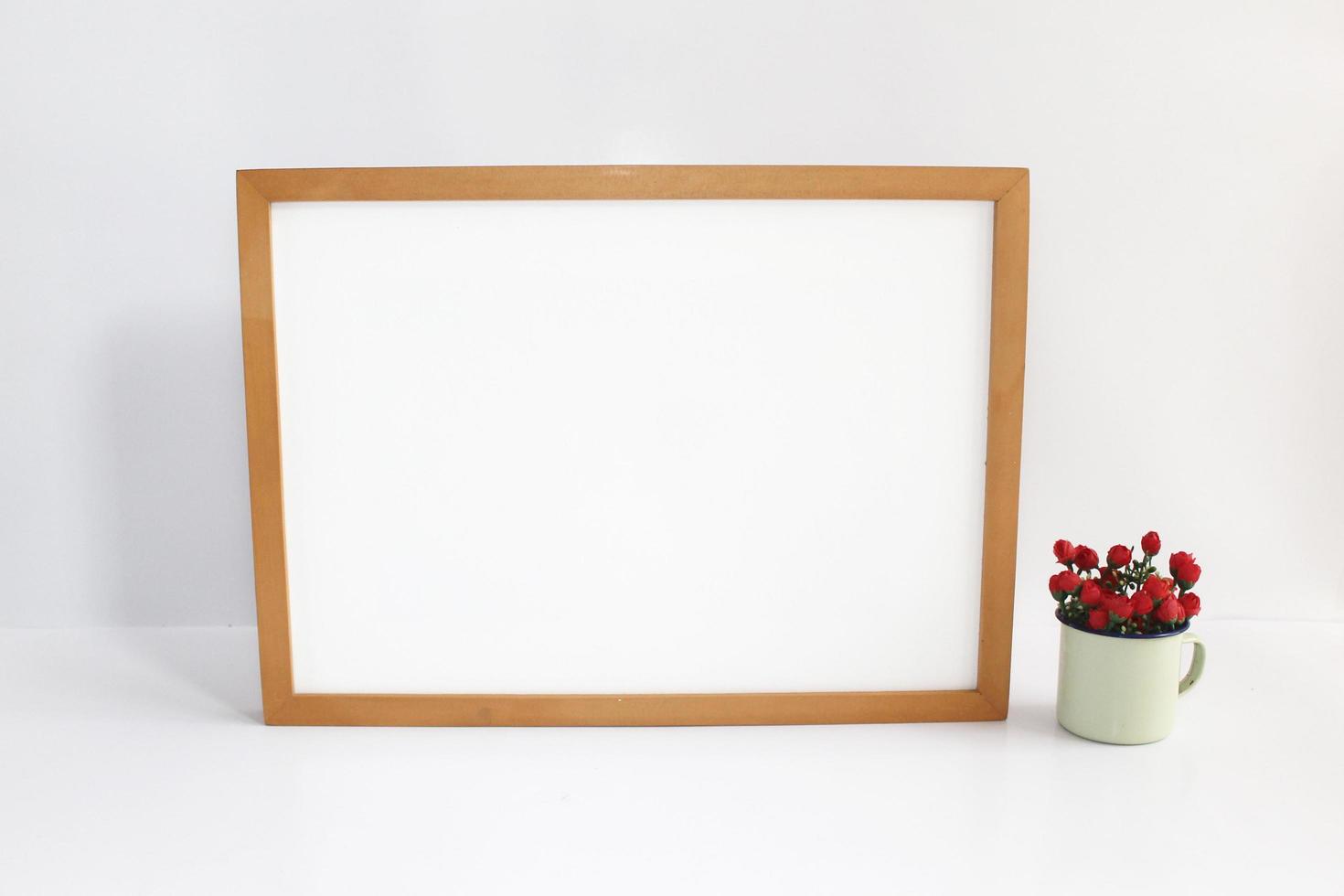 cadre horizontal avec des fleurs photo