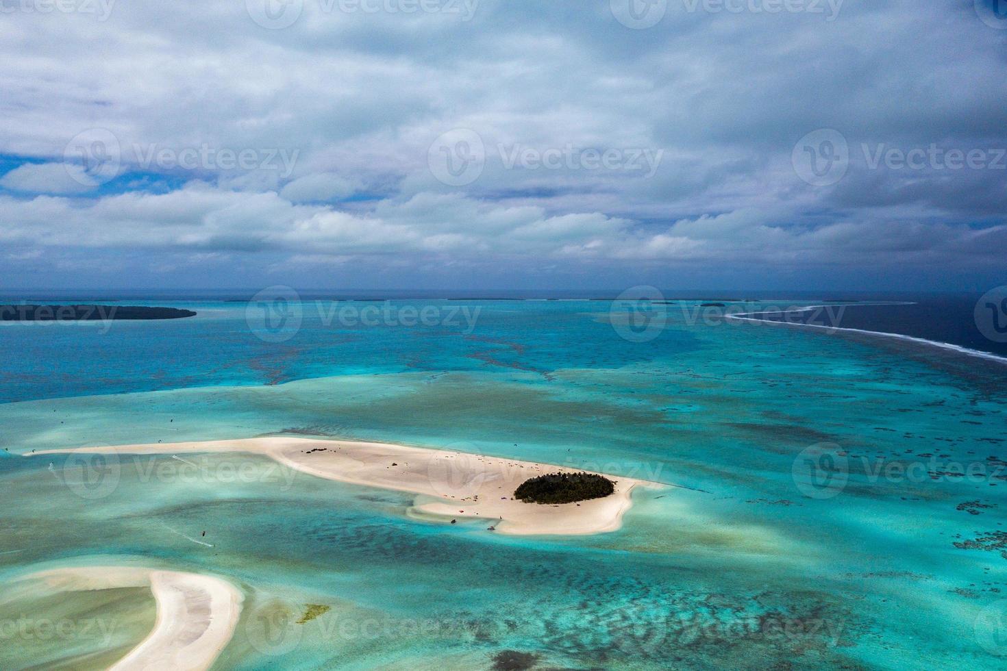 polynésie île cook lagon d'aitutaki paradis tropical vue aérienne photo