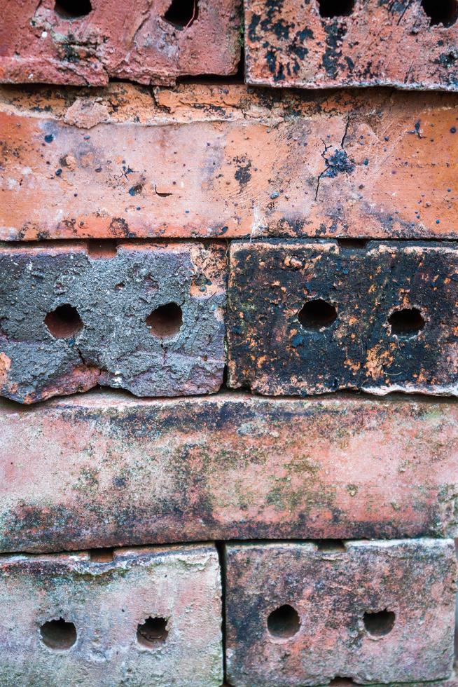 vieux mur de briques rouges photo