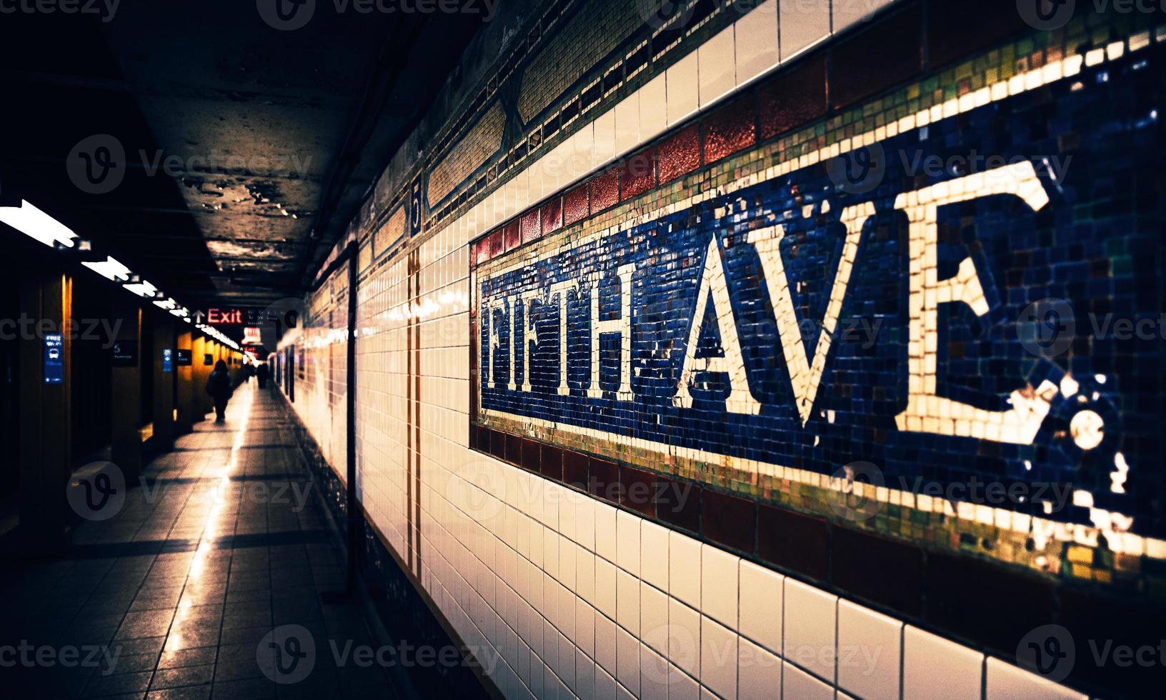 station de métro cinquième avenue photo