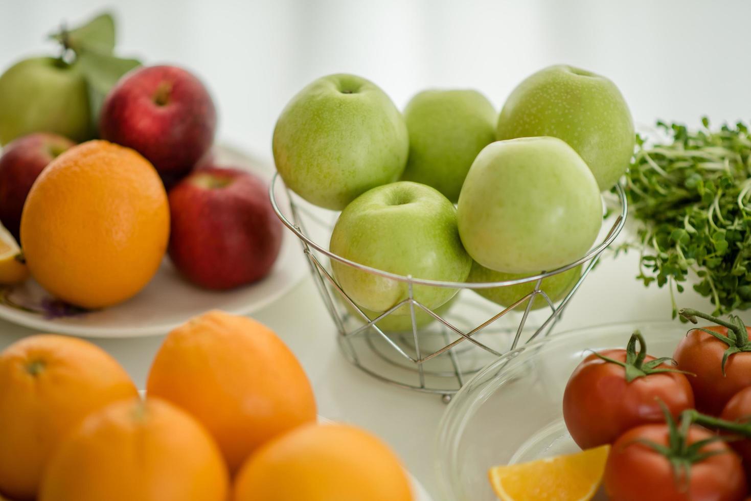 une variété de fruits frais photo