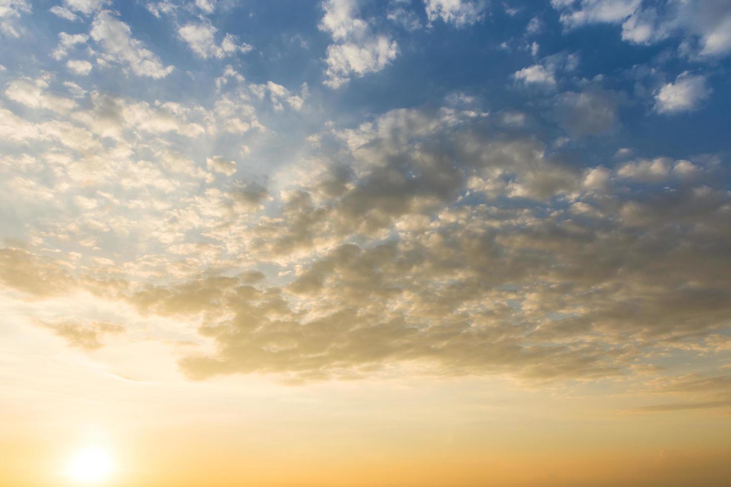 ciel au coucher du soleil photo