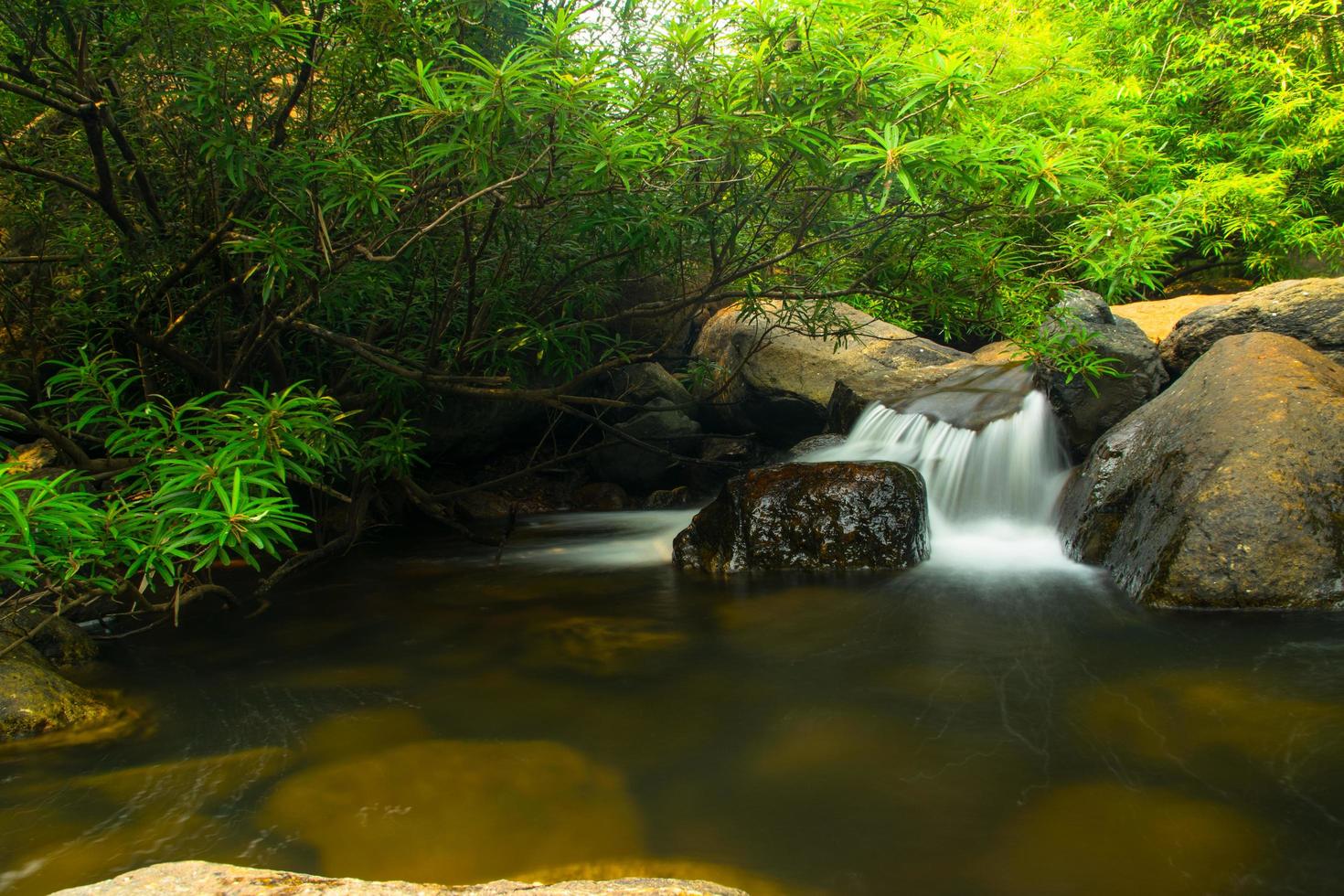 Cascade de Wang Takrai en Thaïlande photo