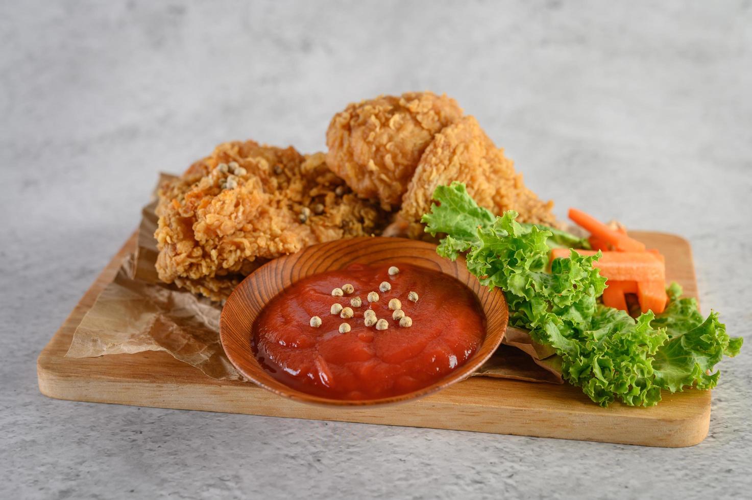 assiette de poulet frit croustillant photo