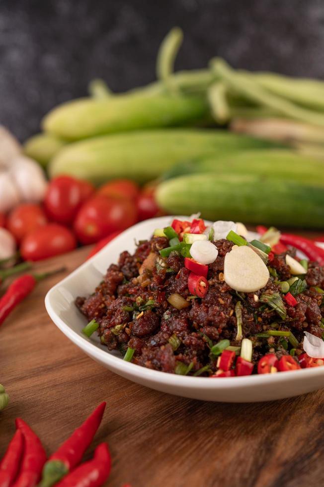 Repas de viande hachée épicée dans un plat photo