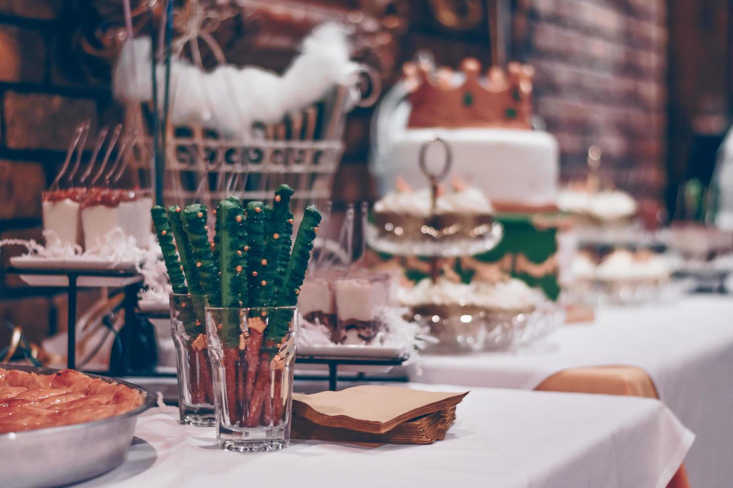 desserts de vacances sur une table photo