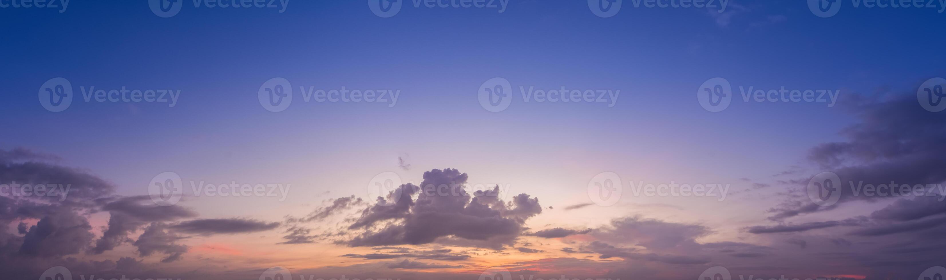 le ciel au coucher du soleil photo